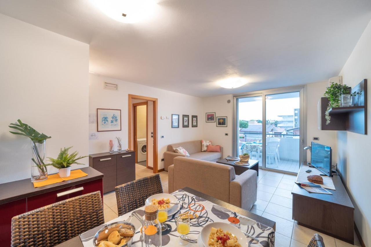 Residenza Ore Felici Lignano Sabbiadoro Eksteriør billede