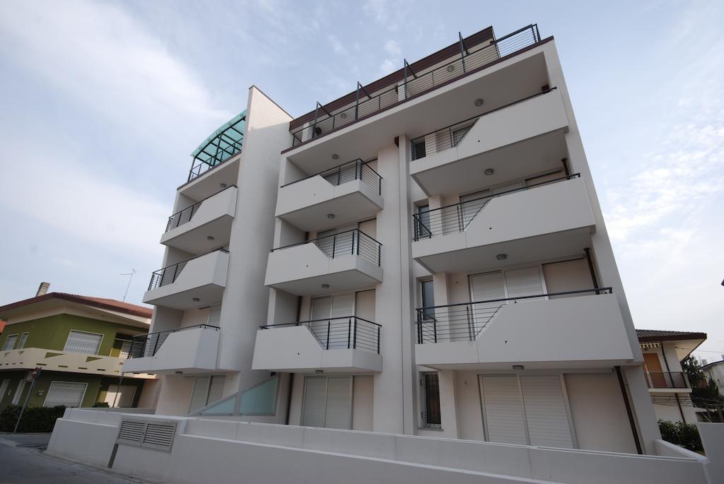Residenza Ore Felici Lignano Sabbiadoro Eksteriør billede