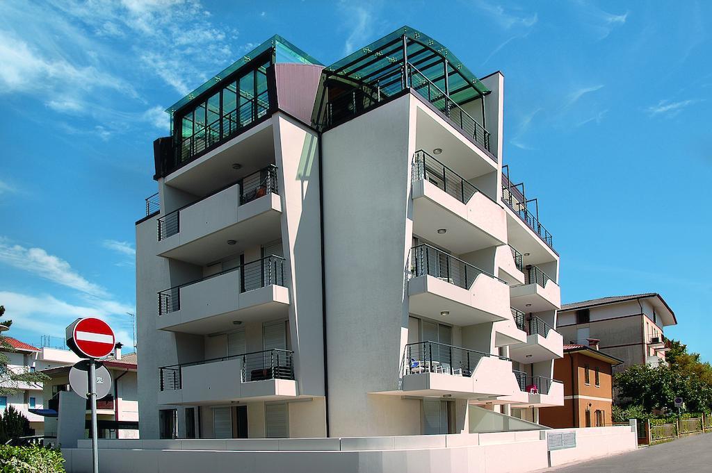 Residenza Ore Felici Lignano Sabbiadoro Eksteriør billede